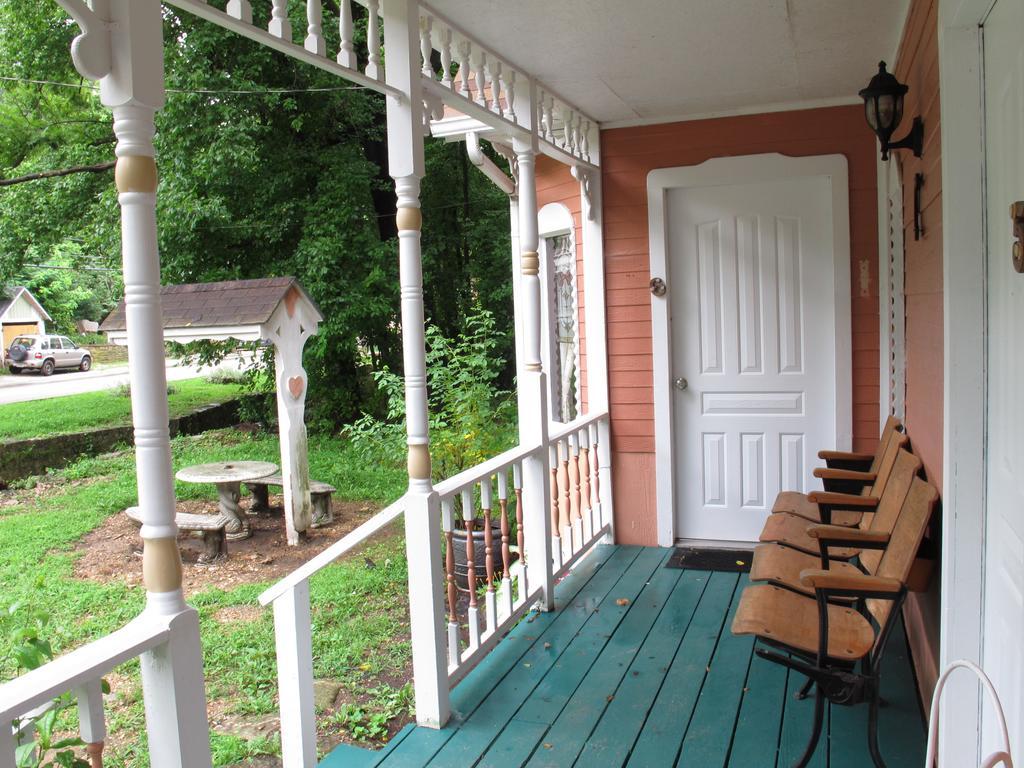 Cottages On Main Eureka Springs Exterior foto